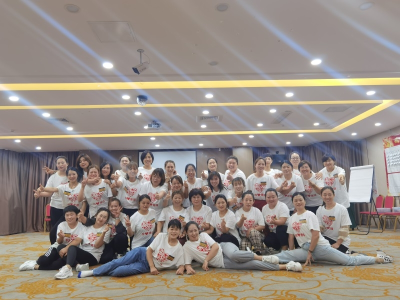 上海维娜化妆品济南团队2021美容院店长及美容师职业素养与团队赋能培训课程